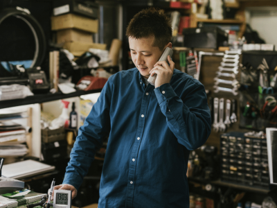 Business owner discussing unsecured credit line options in a professional setting, highlighting financial growth opportunities.